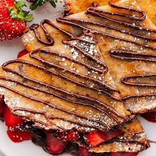 44. Crepes with nutella and strawberries