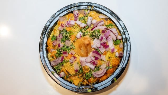 31. Samosa chaat.